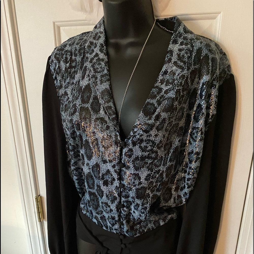 NY&CO sequin leopard print blouse w/chiffon sleeves (new w/ tags)